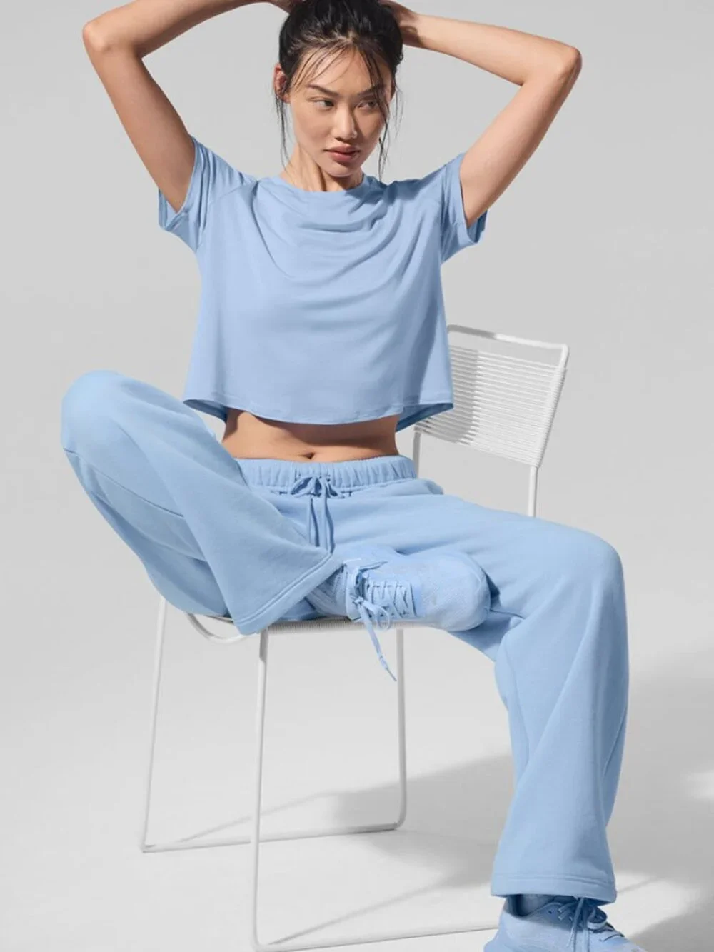 Alo Yoga Seashell Blue Cropped All Day Short Sleeve Small